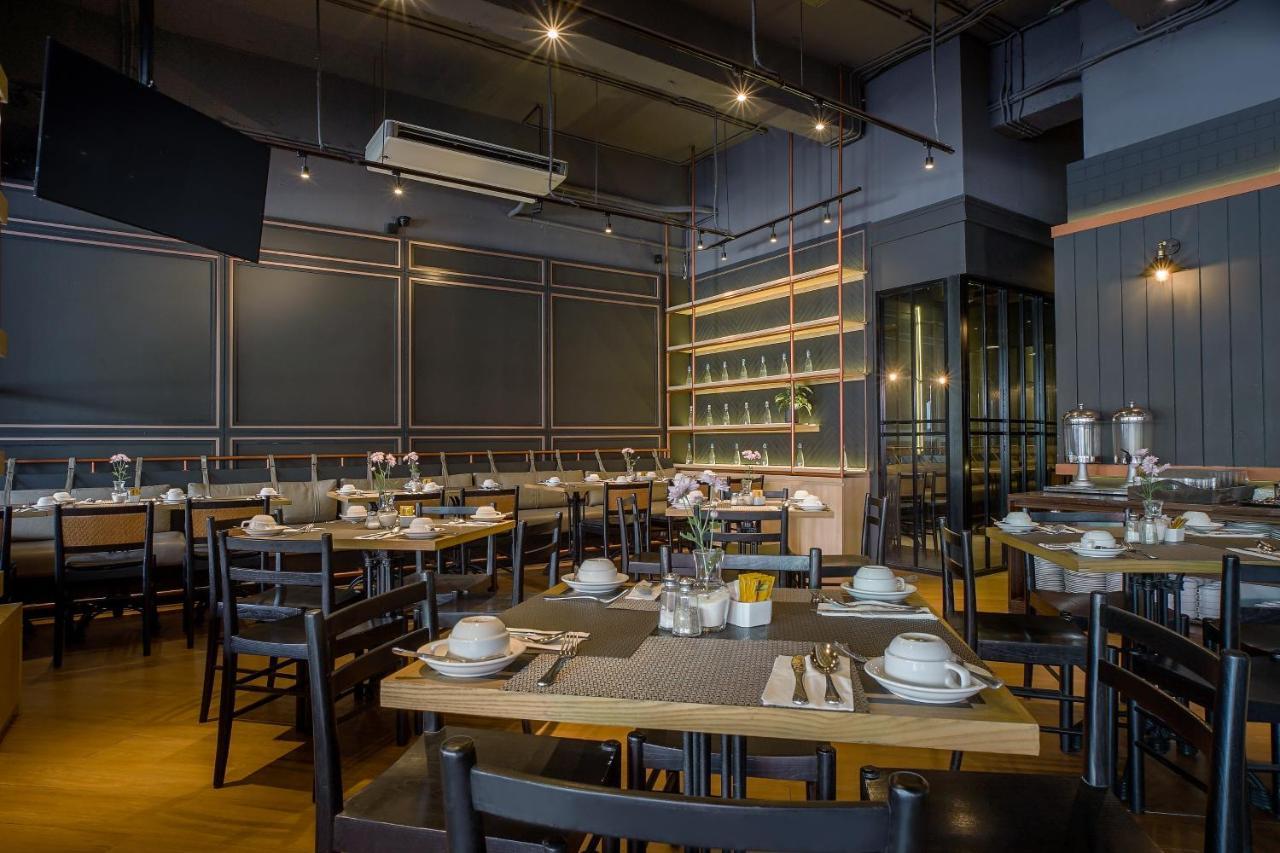 Artotel Ts Suites Surabaya Ngoại thất bức ảnh