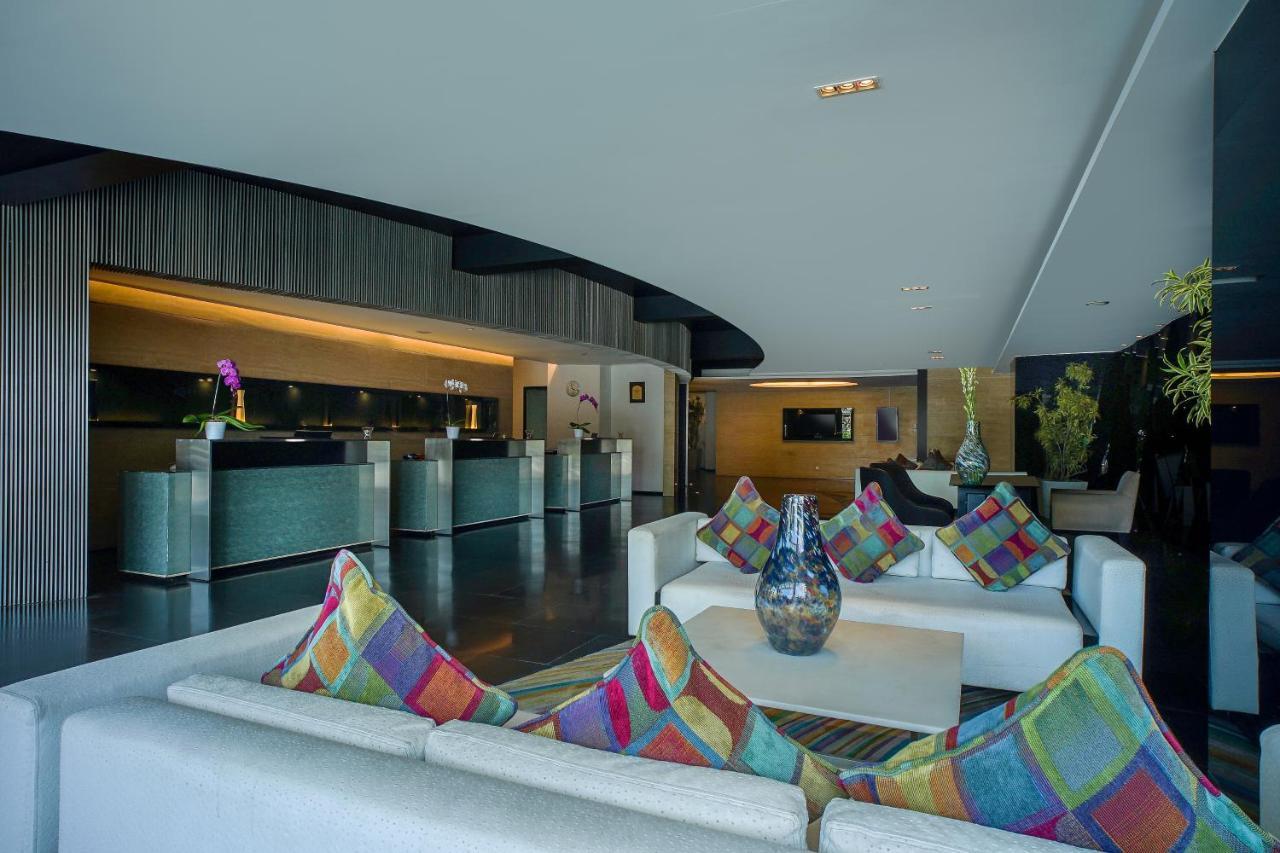 Artotel Ts Suites Surabaya Ngoại thất bức ảnh