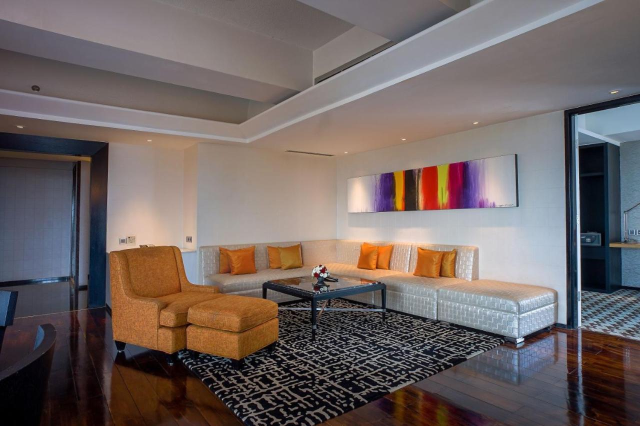 Artotel Ts Suites Surabaya Ngoại thất bức ảnh