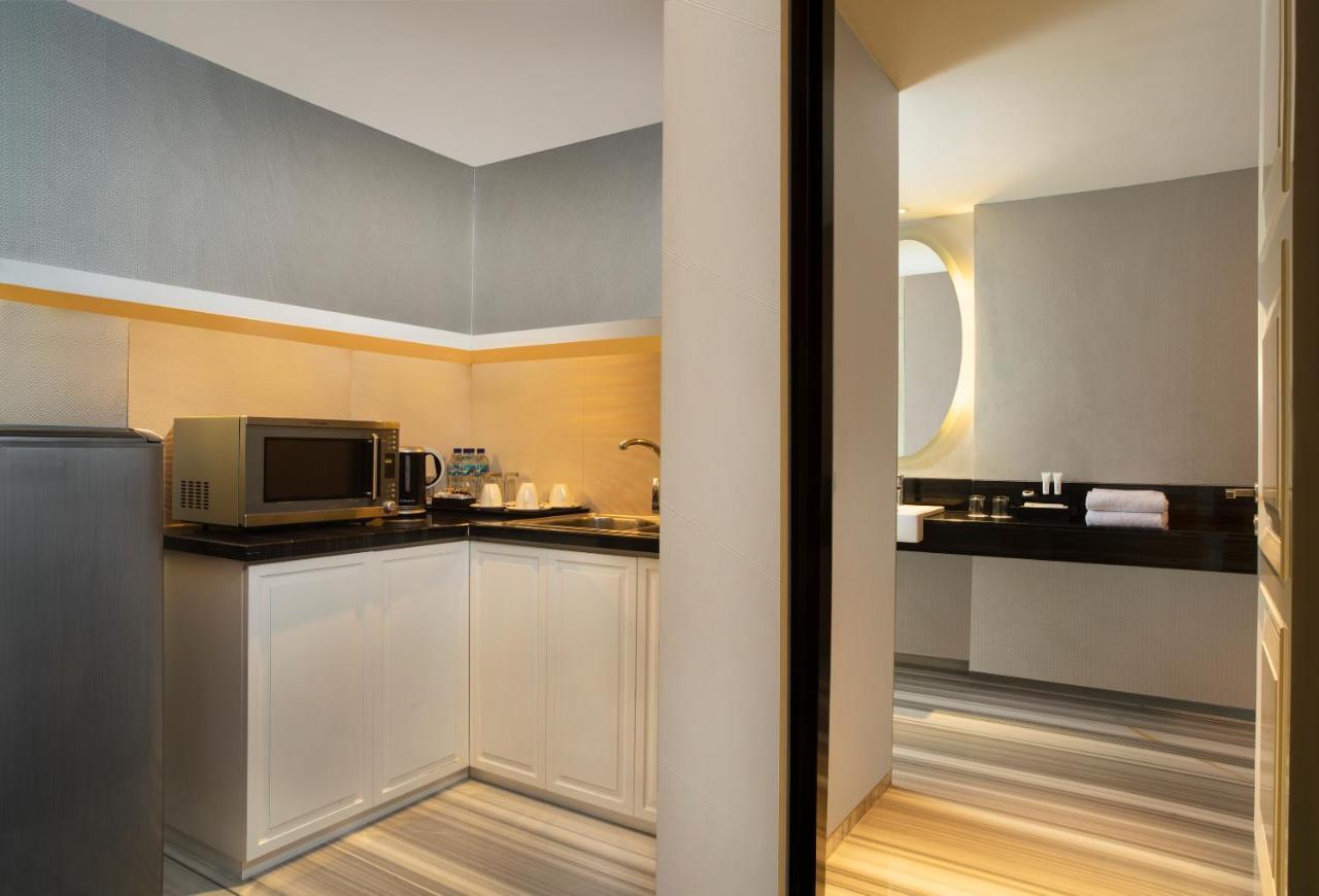 Artotel Ts Suites Surabaya Ngoại thất bức ảnh